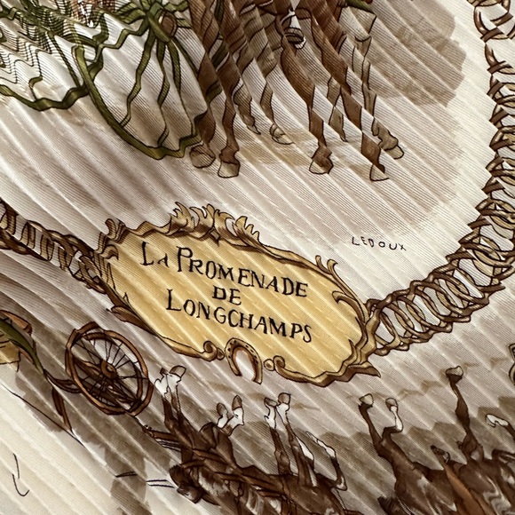 Hermes La Promenade de Longchamps Philippe Ledoux Pleated silk scarf 53” x 16” - Picture 3 of 4